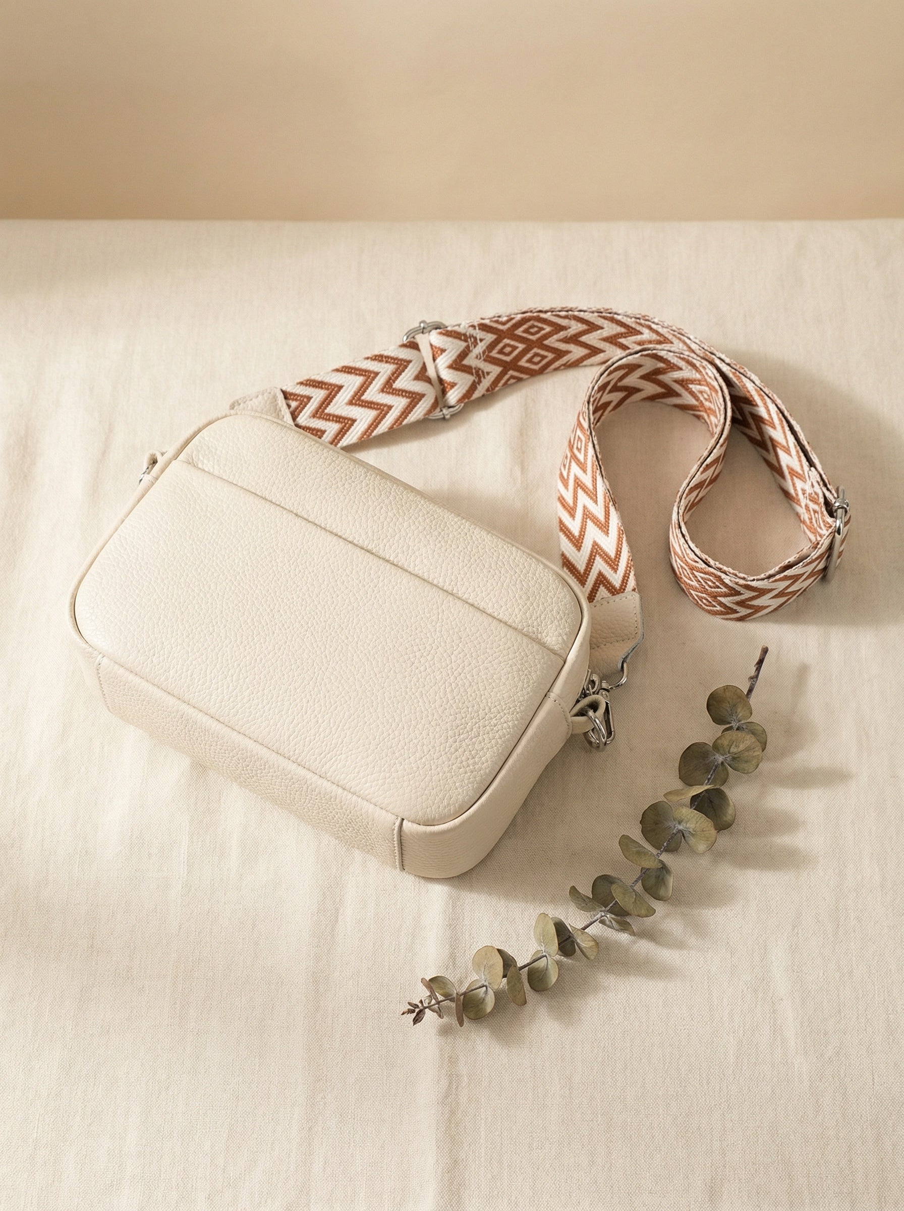 The Urban Square Leather Bag