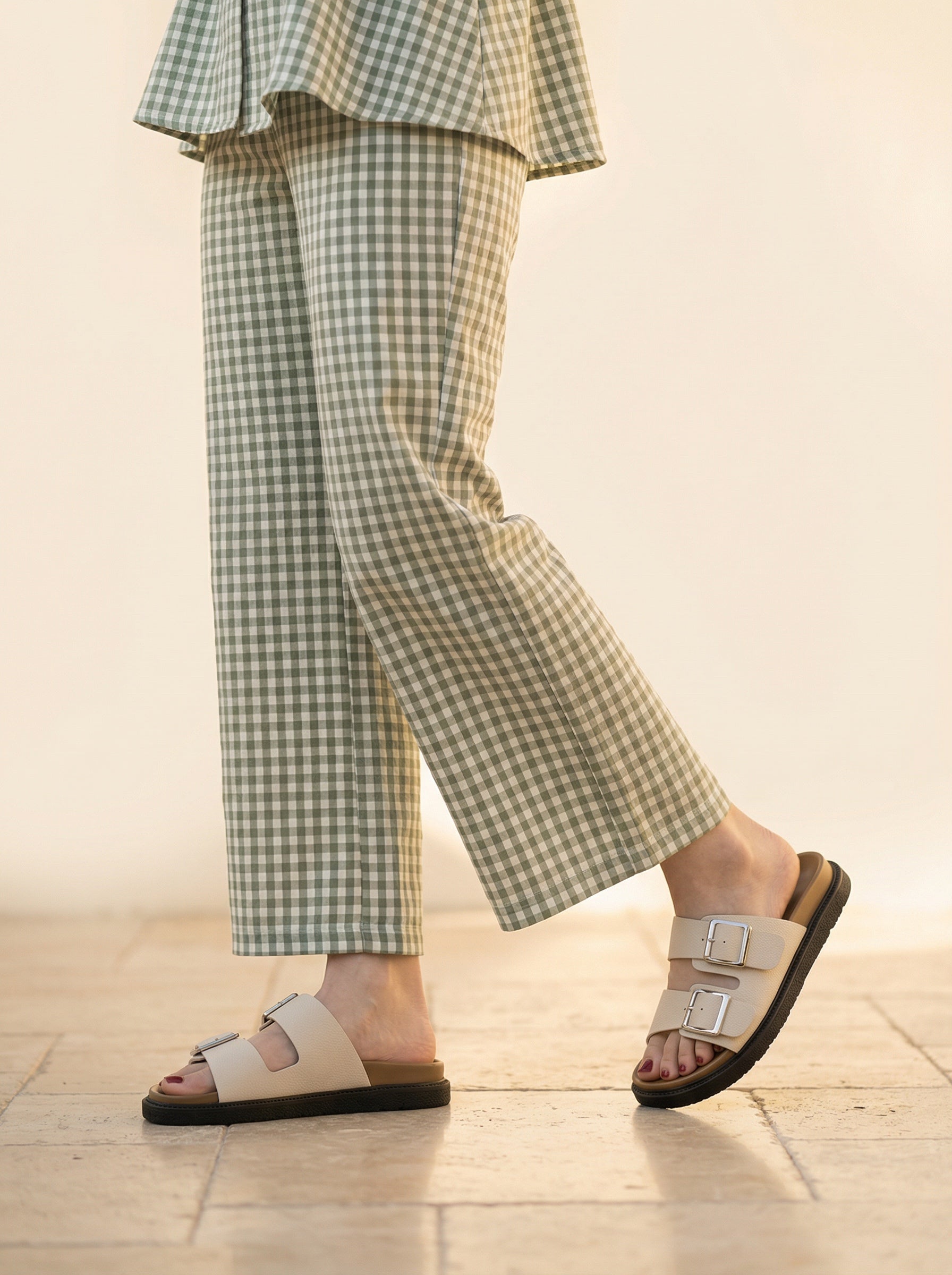 The Retro One-Line Sandal